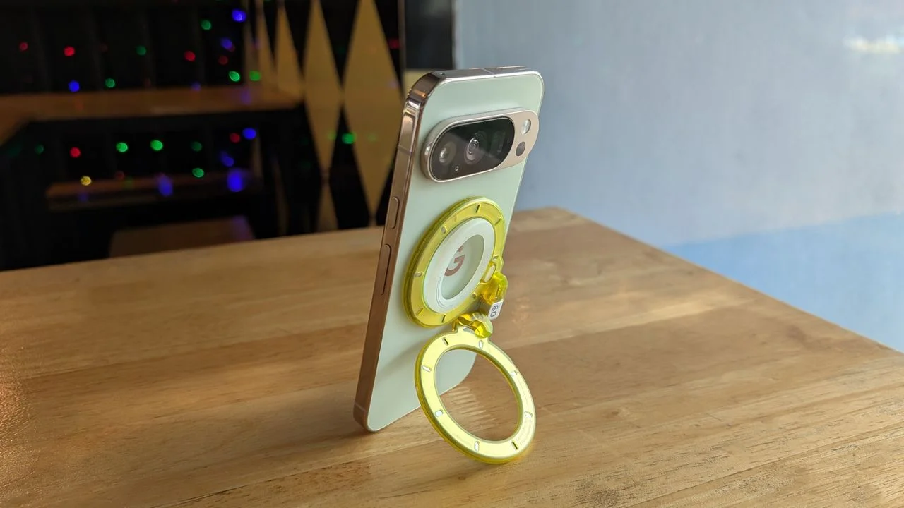 Exploring AULUMU's Versatile G09 Magnetic Phone Stand: Functional and Fun