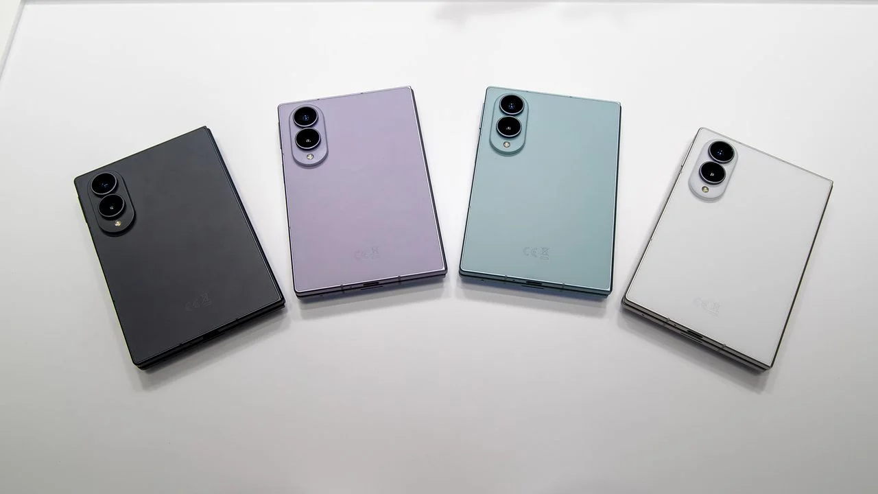 Get the Samsung Galaxy Z Fold 8 for Free: Exclusive Deals from T-Mobile and AT&T