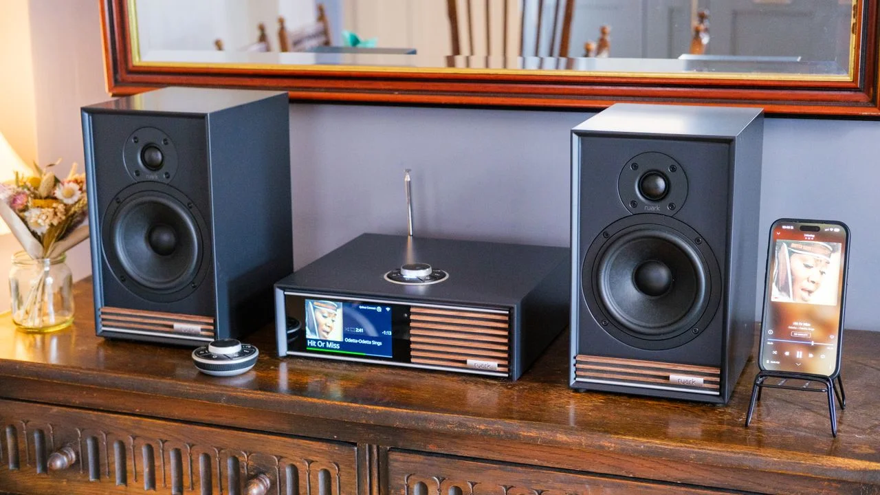 Ruark Audio Sabre-R: Elegant Bookshelf Speakers for Discerning Listeners